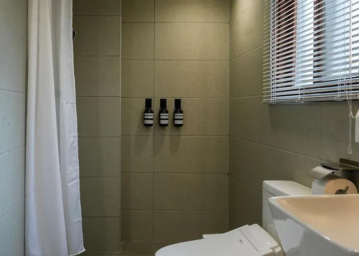 Villa Breeze In Namsan-서울역 공항철도 Ktx 2층단독사용 방2 침대3 소파베드1 업무공간 최대7인 남산뷰 명동 *