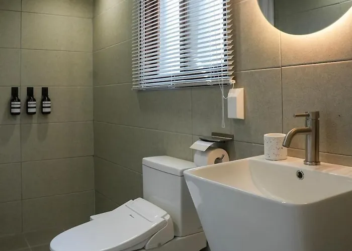 Villa Breeze In Namsan-서울역 공항철도 Ktx 2층단독사용 방2 침대3 소파베드1 업무공간 최대7인 남산뷰 명동 Séoul